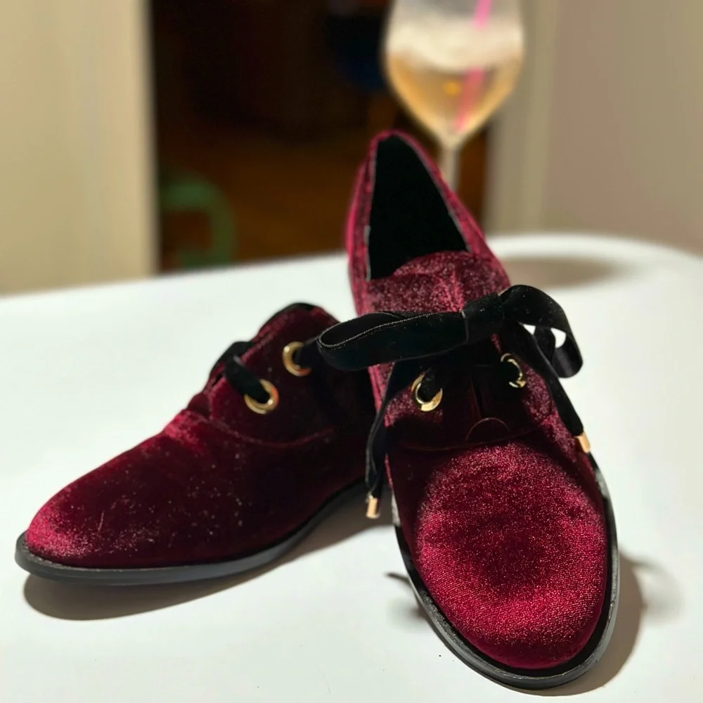 Velvet Maroon Shelly’s London - Picture 1 of 3
